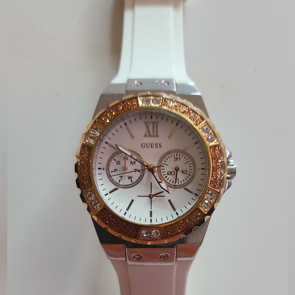 Women's Guess Watch - Picture 1 of 2